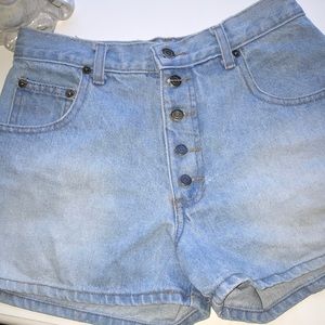 Nuovo country seat jean shorts